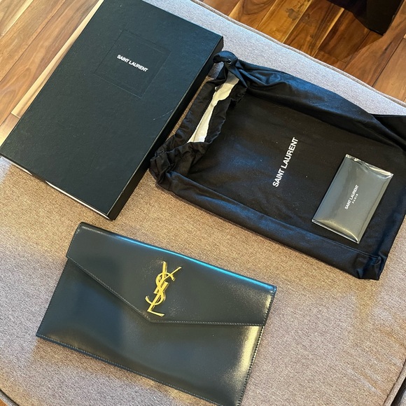 YSL Dark Smog Pouch